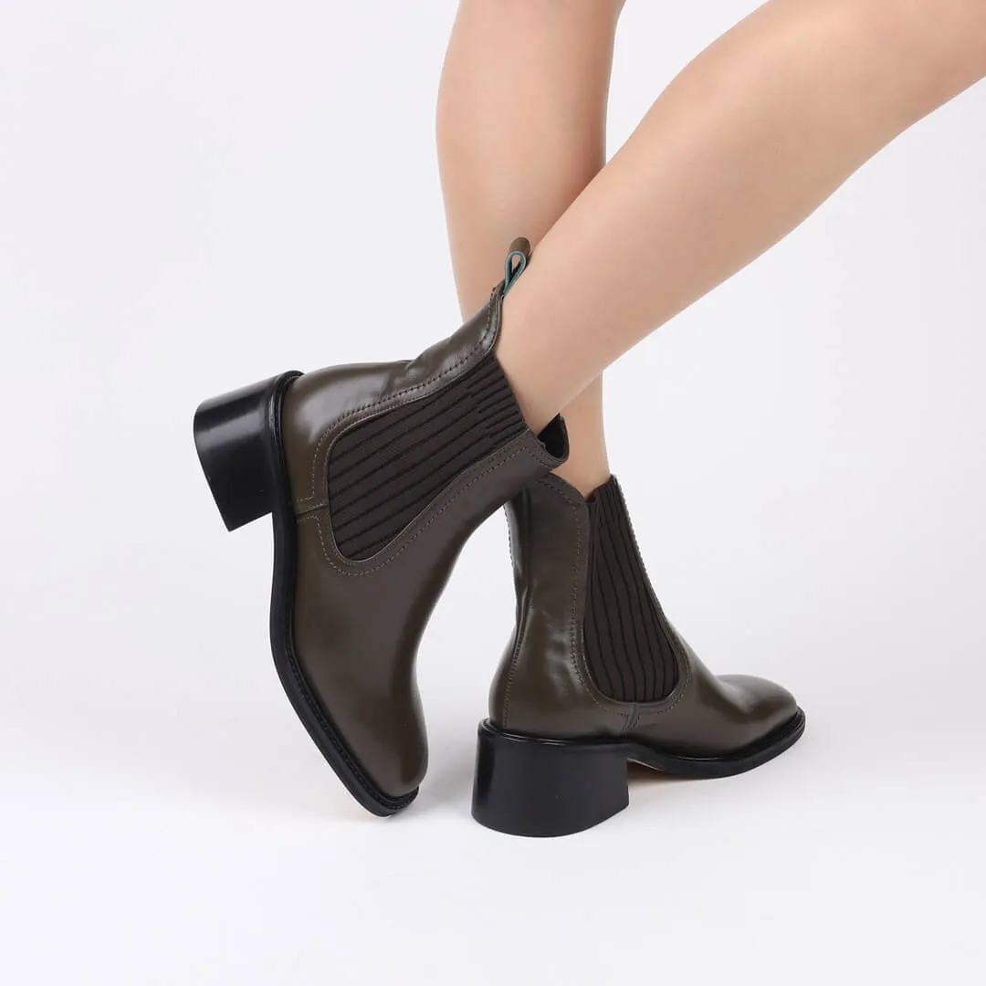 ACRA - chelsea boots